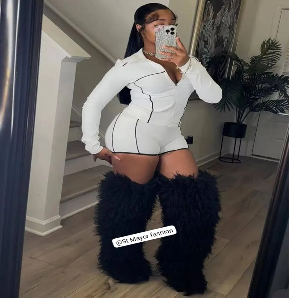 Conjunto Deportivo de Dos Piezas Rojo con Cremallera y Ribetes Blancos para Mujer
