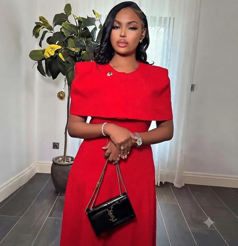 Vestido Midi Elegante de Color Rojo con Capa Incorporada y Hombros Estructurados para Mujer