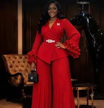 Conjunto Elegante de Dos Piezas (Blazer con Volantes y Pantalón Plisado Ancho) - Color Rojo