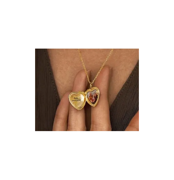 Collar con relicario de corazón personalizado
