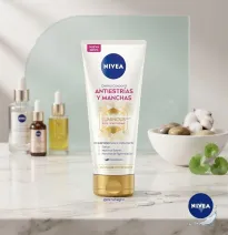 Nivea Crema Corporal Antiestrías y Manchas Luminous630 Piel