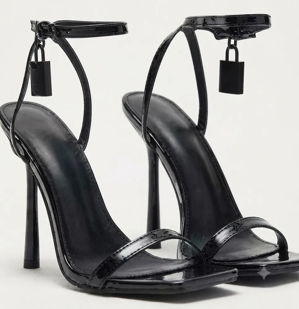 Padlock Charm Ankle Strap Stiletto High Heels – Sandalias de