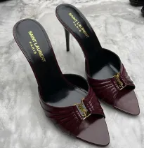Sandalias Destalonadas de Tacón Alto con Fruncido y Logotipo