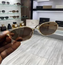 Gafas de Sol Geométricas con Montura Dorada Fina y Lentes Degradadas para Mujer