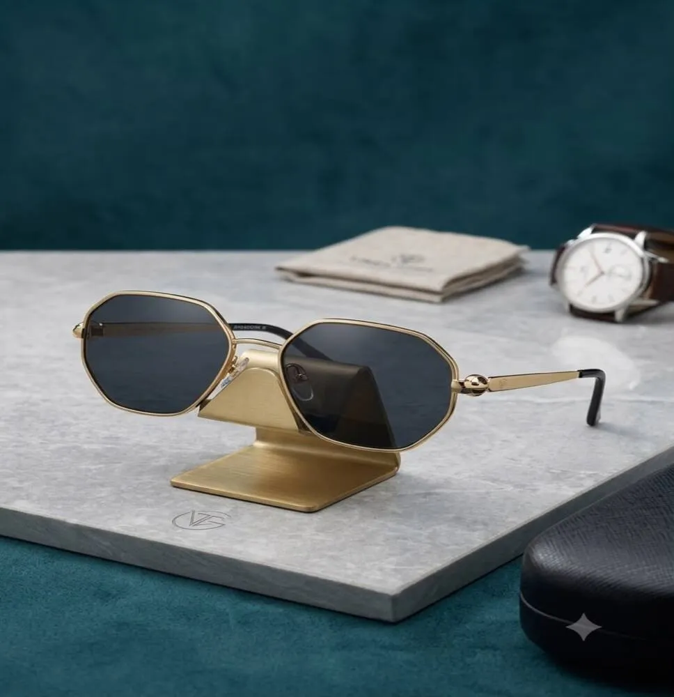Gafas de Sol Octagonales con Montura Metálica Dorada y Lentes Oscuras para Mujer